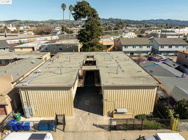 146 19Th St, Richmond CA: https://media.crmls.org/mediaz/1a125a14-819b-4de2-935b-cfb4ff1829b9.jpg