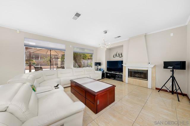 1175 SANTA OLIVIA RD, Chula Vista CA: https://media.crmls.org/mediaz/1a12a847-56eb-4f3a-baa0-8c7587f347b2.jpg