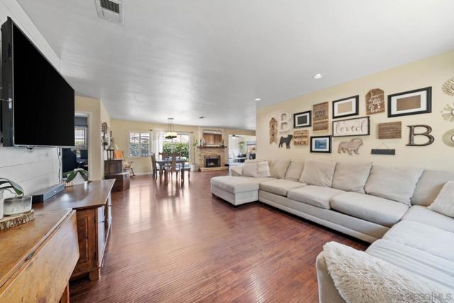 10263 Avenida Real, Lakeside CA: https://media.crmls.org/mediaz/1a13147e-a52b-4d3a-9a93-7d3ed217e858.jpg