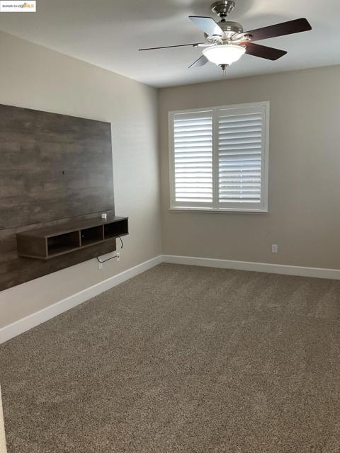 5249 Sungrove Way, Antioch CA: https://media.crmls.org/mediaz/1a13d3db-6fc5-4dc6-98d0-51b6af28acd6.jpg