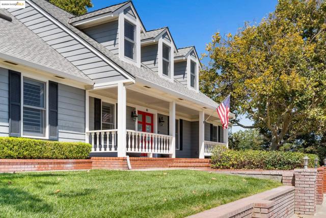 51 Cunha Ct, Oakley CA: https://media.crmls.org/mediaz/1a14184d-1f2c-490e-951a-a8ca71d96e4e.jpg