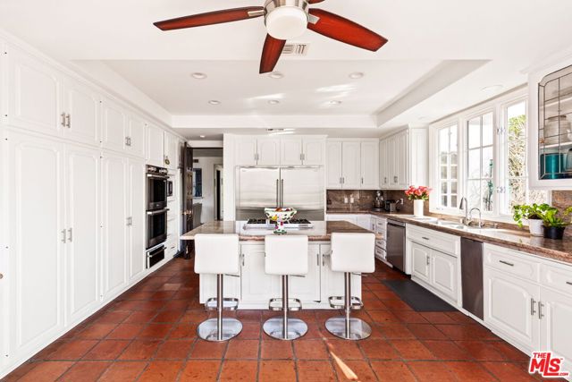 Drew Fenton | 2113 Stoney Hill Road Los Angeles CA | MLS: 7403799