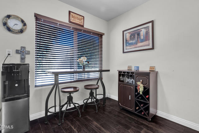 19431 Sherman Way, Reseda CA: https://media.crmls.org/mediaz/1a14840d-0f05-4eca-9c17-91a094eab69e.jpg
