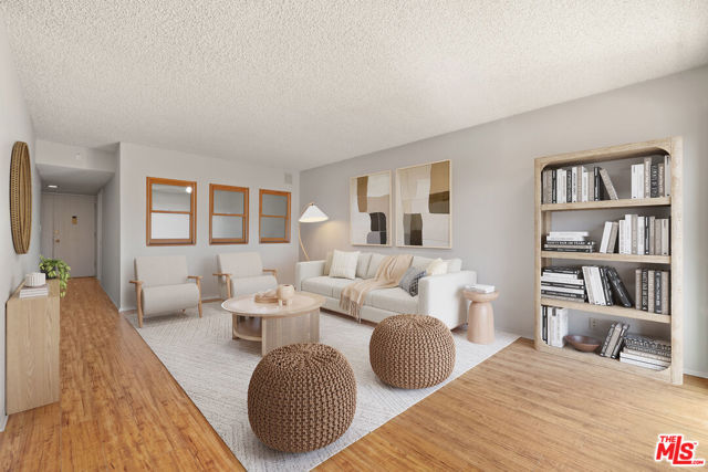 5950 Buckingham, Culver City CA: https://media.crmls.org/mediaz/1a14b4bb-9768-4a7b-9154-3a6634431d7c.jpg