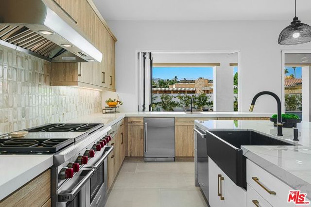 Image 11 of 63 For 75403 Mansfield Drive