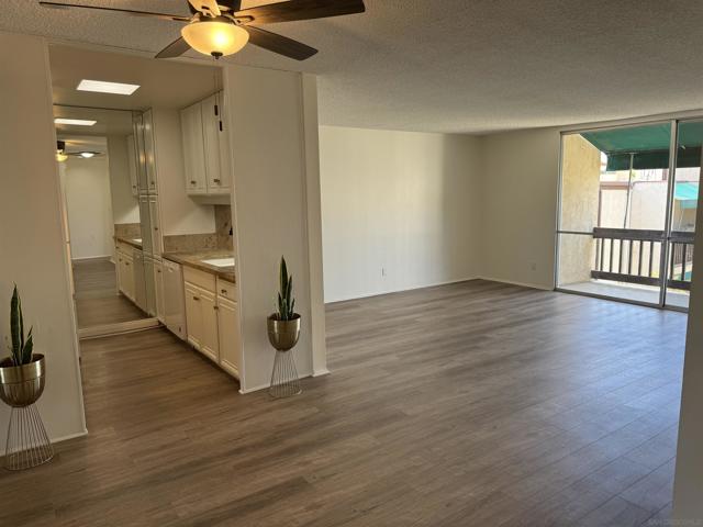 6455 La Jolla Blvd, La Jolla CA: https://media.crmls.org/mediaz/1a1742a0-ed88-4e41-8294-c20093527765.jpg