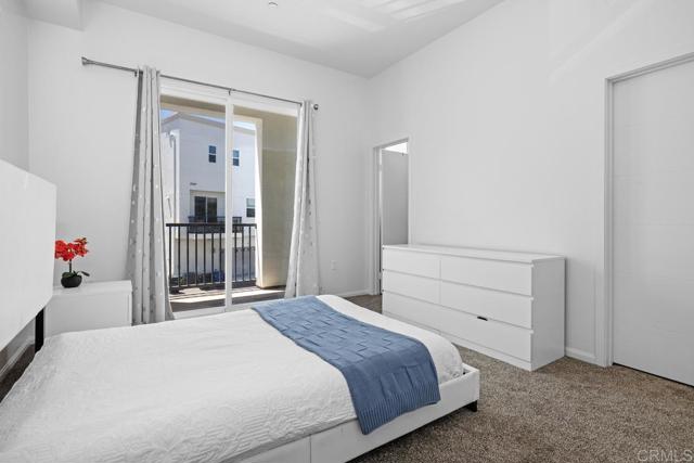 2040 Mindoro Lane, Chula Vista CA: https://media.crmls.org/mediaz/1a174370-af64-488a-8f71-11f7c69eb6fe.jpg