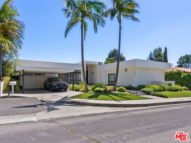 9606 Arby Drive, Beverly Hills CA: https://media.crmls.org/mediaz/1a17b260-bb24-4ba3-aae9-29884d2c4743.jpg