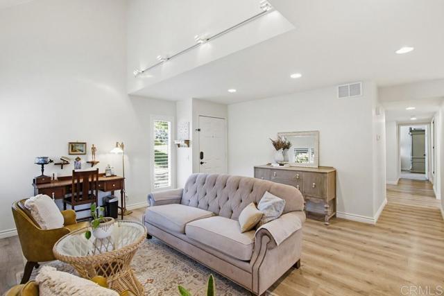 Detail Gallery Image 6 of 41 For 11870 Caminito Ronaldo #139,  San Diego,  CA 92128 - 3 Beds | 2 Baths