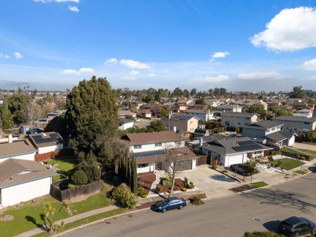 37640 Hyacinth St, Newark CA: https://media.crmls.org/mediaz/1a18b8db-4bc7-4206-b15c-f18970af0cd6.jpg