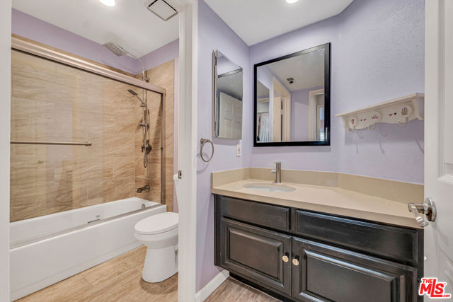 20950 Oxnard Street, Woodland Hills CA: https://media.crmls.org/mediaz/1a192cfa-d2cd-4d18-97fb-18b3a54c5023.jpg