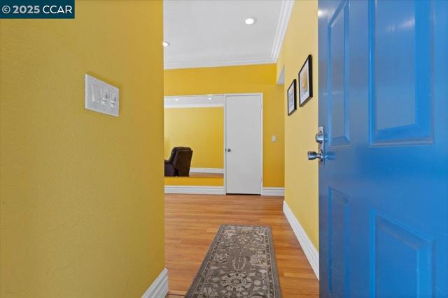 1063 Foxchase Dr, San Jose CA: https://media.crmls.org/mediaz/1a1aa77f-694a-4f29-9ec7-f8e261909173.jpg