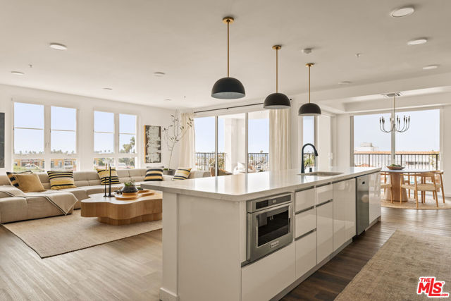 1700 S Pacific Coast Highway, Redondo Beach CA: https://media.crmls.org/mediaz/1a1ac095-b823-417f-852c-5938bd27d602.jpg