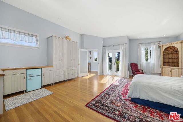 Drew Fenton | 11215 W Sunset Boulevard Los Angeles CA | MLS: 7520415 Drew Fenton | 11215 W Sunset Boulevard Los Angeles CA | MLS: 7520415