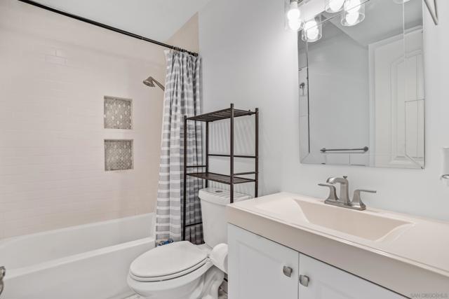 5700 Baltimore Dr, La Mesa CA: https://media.crmls.org/mediaz/1a1c953a-1911-4da6-8195-4f0b75e1eeac.jpg
