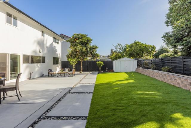 1568 Fallen Leaf Dr, Milpitas CA: https://media.crmls.org/mediaz/1a1d0581-20b2-463f-8006-eeedd0e0abe5.jpg