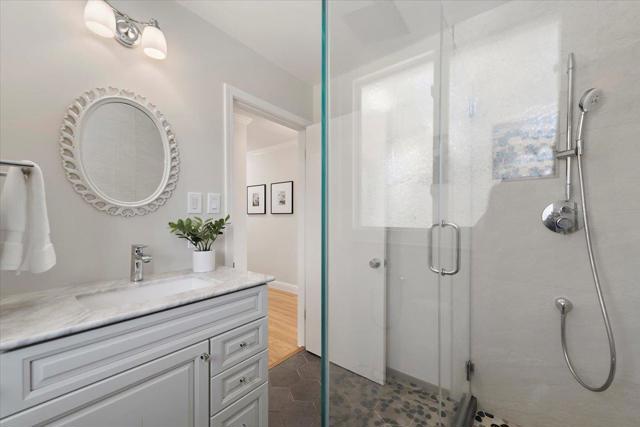 1480 Oakhurst Avenue, Los Altos CA: https://media.crmls.org/mediaz/1a1e39df-f962-44e1-bfae-c781b34db47e.jpg