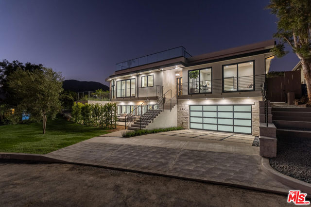 286 Quadro Vecchio Drive, Pacific Palisades CA: https://media.crmls.org/mediaz/1a1ed75a-18f8-4fab-92bb-6ef1f94247cf.jpg