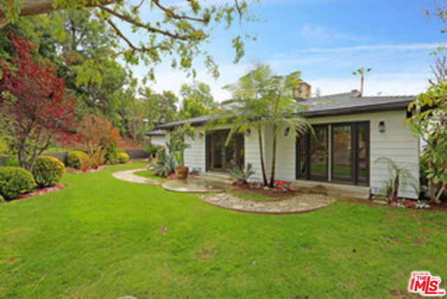 Image 2 for 8049 Briar Summit Dr, Los Angeles, CA 90046