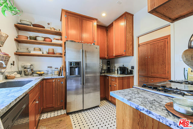 132 N Avenue 57, Los Angeles CA: https://media.crmls.org/mediaz/1a21f2eb-7adb-42ff-8019-3a401af1797c.jpg
