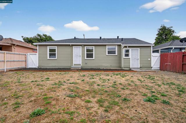 2921 Rollingwood Dr, San Pablo CA: https://media.crmls.org/mediaz/1a2201ff-6686-4217-b4db-c8bdb05c9a5b.jpg