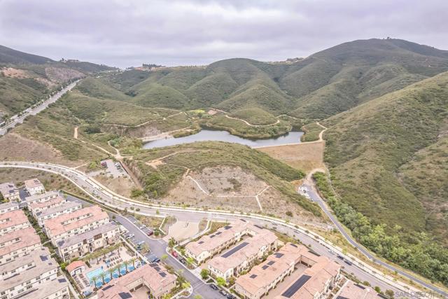 885 Blackstone, San Marcos CA: https://media.crmls.org/mediaz/1a2296e9-0e6f-46f8-a756-5497b9b308fe.jpg