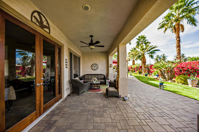 40973 Corte La Fonda, Indio CA: https://media.crmls.org/mediaz/1a238f58-a4fc-4805-9eb6-9c7130250da2.jpg