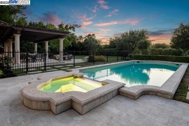 1137 Via Di Salerno, Pleasanton CA: https://media.crmls.org/mediaz/1a23b042-bb73-4abe-93c7-2be7c16cf6b4.jpg