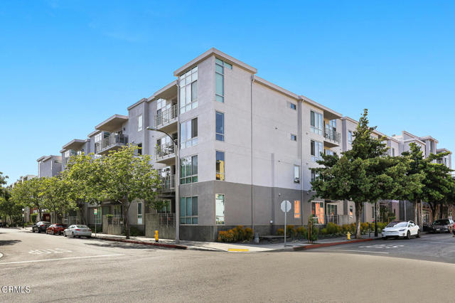 Detail Gallery Image 1 of 1 For 111 S De Lacey Ave #201,  Pasadena,  CA 91105 - 2 Beds | 2 Baths