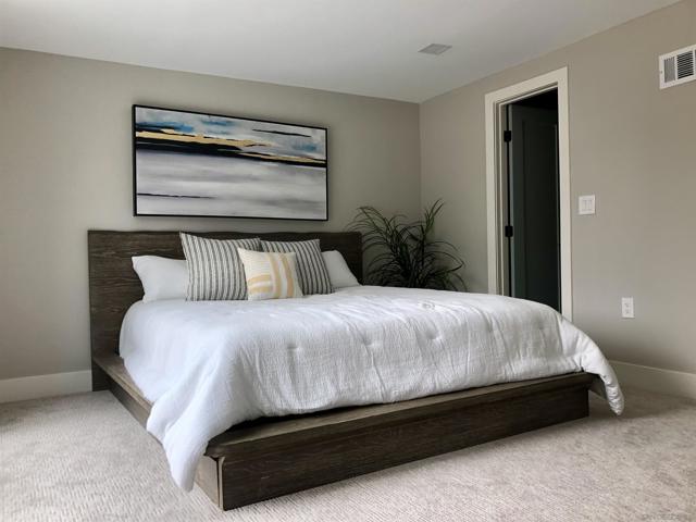 5358 conrad ave, San Diego CA: https://media.crmls.org/mediaz/1a2425b0-5da6-4aec-a65b-039264c1e4f3.jpg