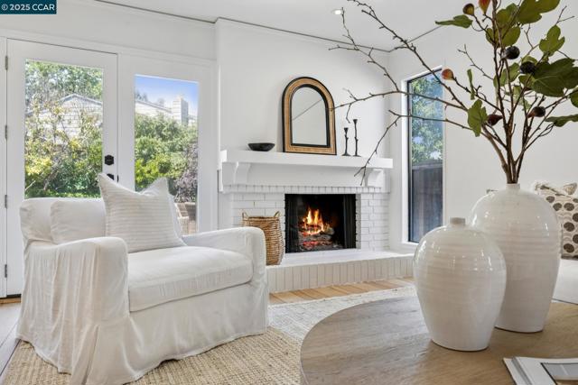 718 AUGUSTA DRIVE, Moraga CA: https://media.crmls.org/mediaz/1a2435f8-04c0-43b2-971b-4e3d52f44061.jpg