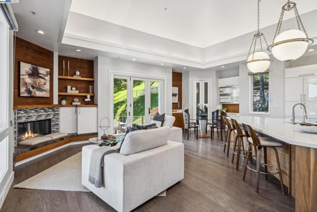 11 Leslyn Lane, Lafayette CA: https://media.crmls.org/mediaz/1a24e8ac-9fed-44b0-8d2b-5023cddccda5.jpg