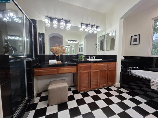 139 Camden Lane, Hercules CA: https://media.crmls.org/mediaz/1a24f35d-e42b-4df3-b553-11584dd86bbd.jpg
