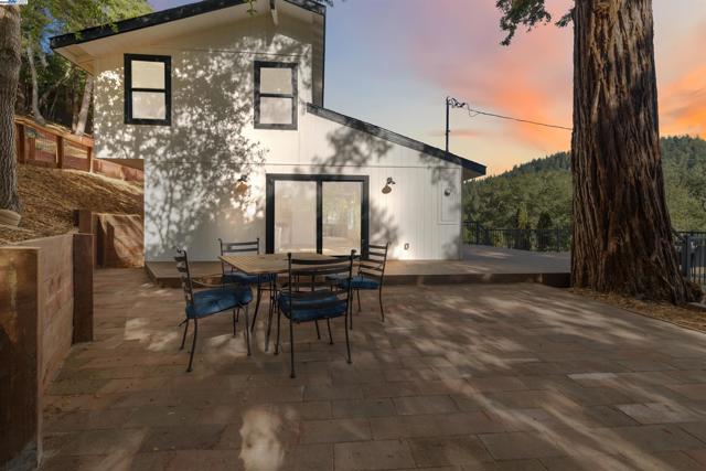 620 Manzanita Ave, Boulder Creek CA: https://media.crmls.org/mediaz/1a256a6c-d3d5-4c71-ade8-ba5e72644edb.jpg