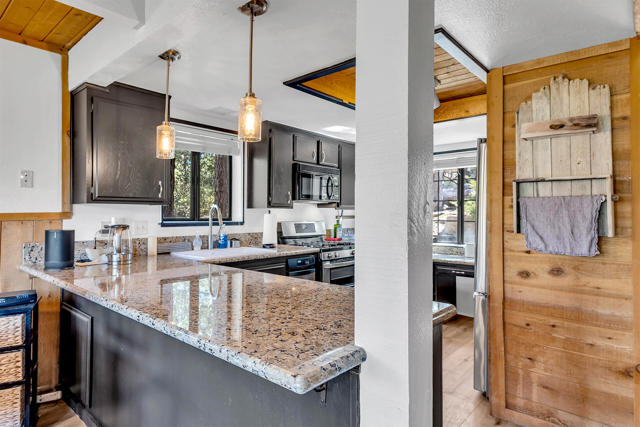 53184 Double View Drive, Idyllwild CA: https://media.crmls.org/mediaz/1a25ab13-b69f-41ee-953e-f90b7c25ad46.jpg