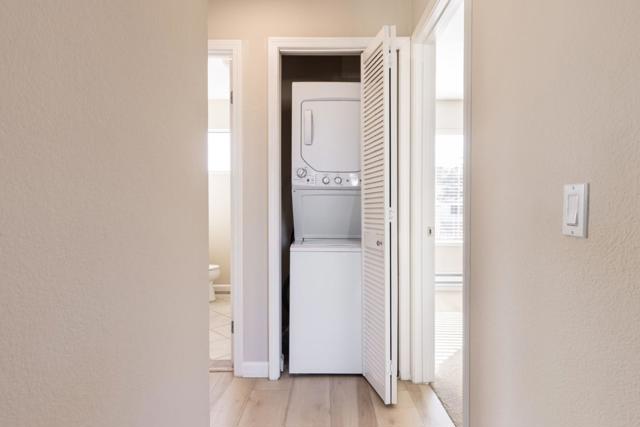 300 Glenwood Circle, Monterey CA: https://media.crmls.org/mediaz/1a263cf2-9139-43cb-82b2-341818f89a07.jpg