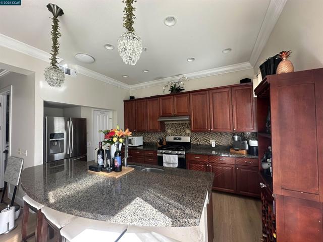 Image 17 of 30 For 2144 Railroad Ave