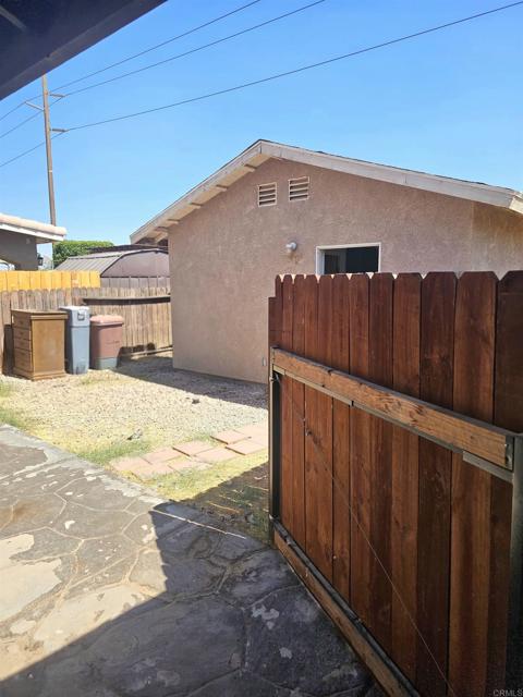 Detail Gallery Image 7 of 12 For 1268 J B Rodriguez St, Calexico,  CA 92231 - 5 Beds | 3 Baths
