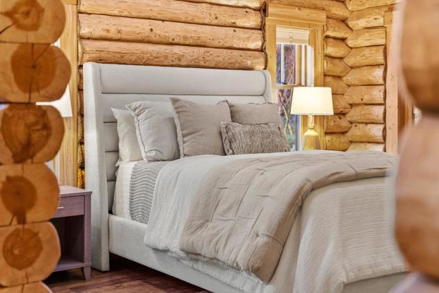 44 Pine Avenue, Mount Hermon CA: https://media.crmls.org/mediaz/1a27d051-950e-4e4b-b626-62632d88852c.jpg