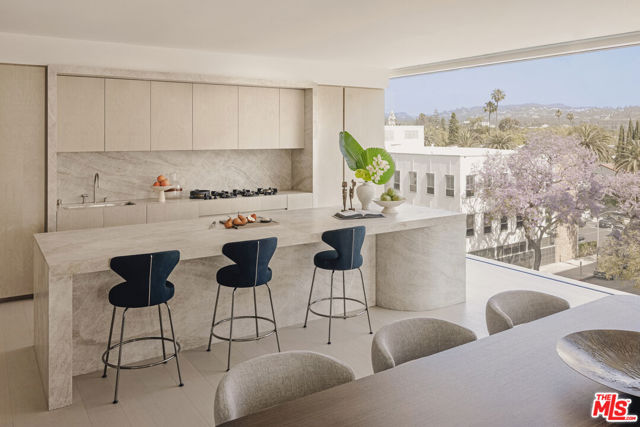 9200 Wilshire Blvd, Beverly Hills CA: https://media.crmls.org/mediaz/1a284fa5-e556-4300-9acb-fed4a4acb122.jpg