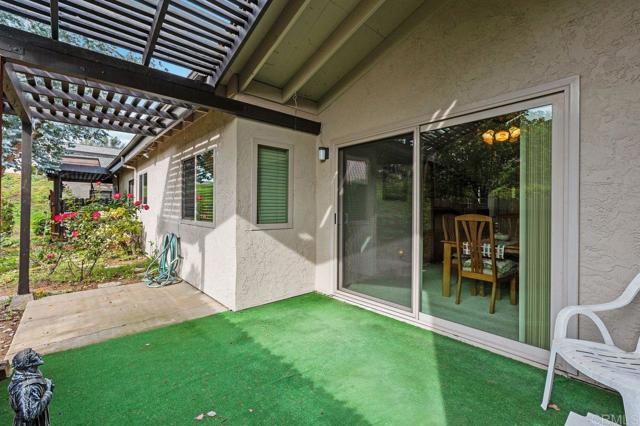 Detail Gallery Image 17 of 39 For 727 Nob Cir, Vista,  CA 92084 - 2 Beds | 2 Baths