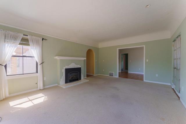 13 Orange Drive, Salinas CA: https://media.crmls.org/mediaz/1a298451-08bb-41cc-8e46-f80f0da7f1c6.jpg