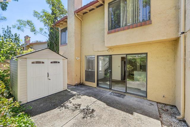 Image 17 of 24 For 34242 Arizona St  18