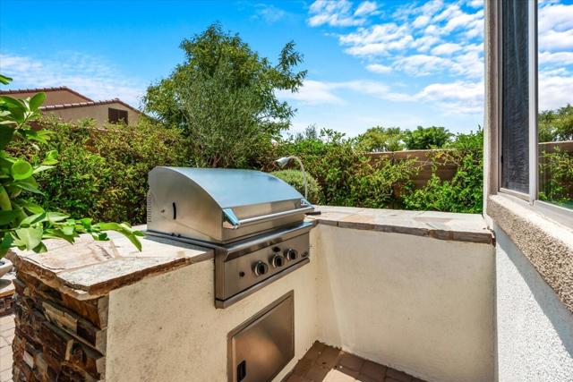 40426 Calle Estela, Indio CA: https://media.crmls.org/mediaz/1a2a3cf8-e0fe-4575-8287-5cb1d241887c.jpg