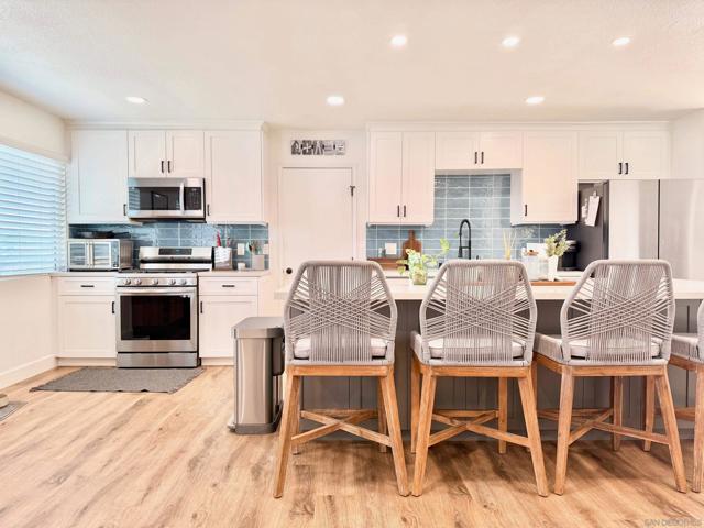 1137 Twining Ave, San Diego CA: https://media.crmls.org/mediaz/1a2a91d3-bfc5-4b75-904d-cfbcdee04435.jpg