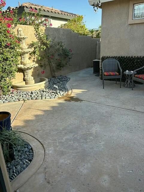 77573 Ashberry Court, Palm Desert CA: https://media.crmls.org/mediaz/1a2b179f-9f24-4df2-b664-82a49334f589.jpg