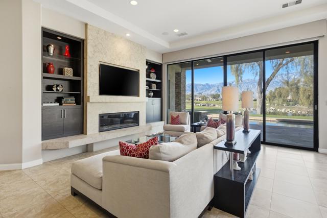 33 Via Las Flores, Rancho Mirage, CA 92270