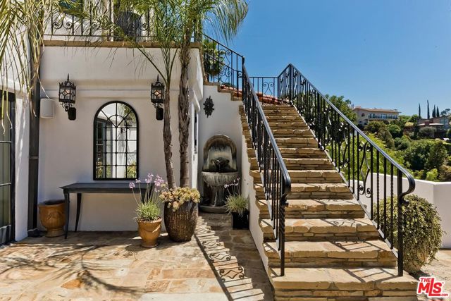 2420 Chislehurst Drive, Los Angeles CA: https://media.crmls.org/mediaz/1a2b69cd-333f-48e2-bfd2-510b8138be1a.jpg