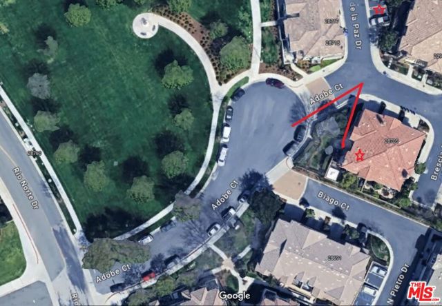 28703 Calle De La Paz Drive, Valencia CA: https://media.crmls.org/mediaz/1a2b7c25-1fbe-4a26-89d9-7f06f8428834.jpg