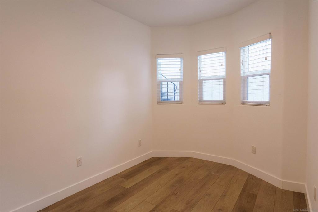 MLS #250018206SD img 12